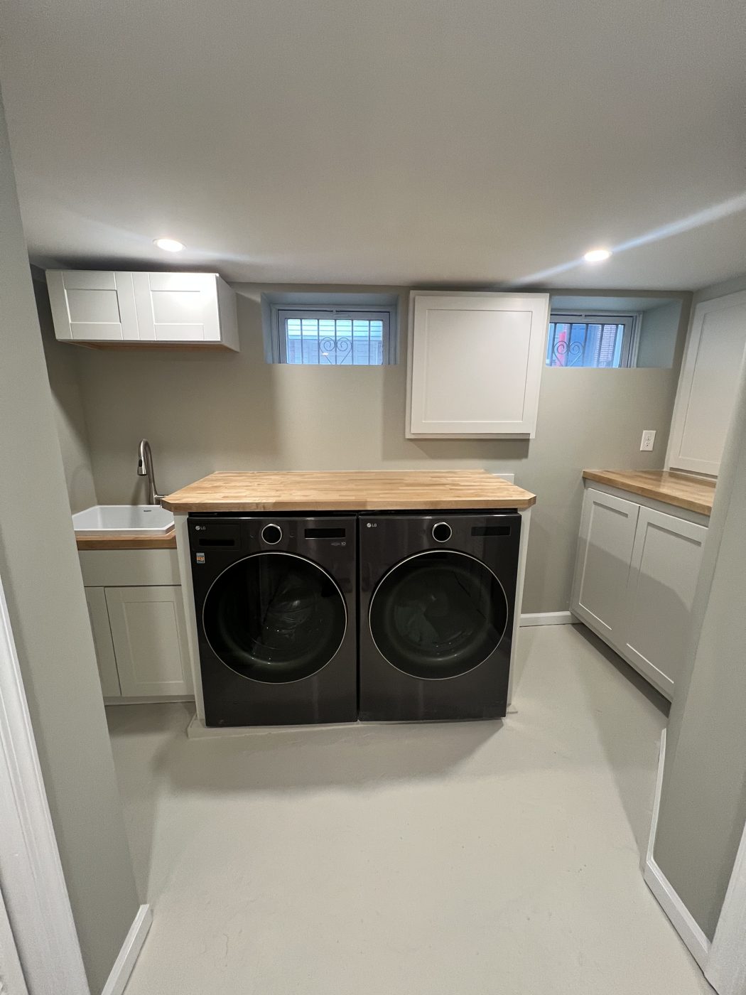 Finished basement laundry room